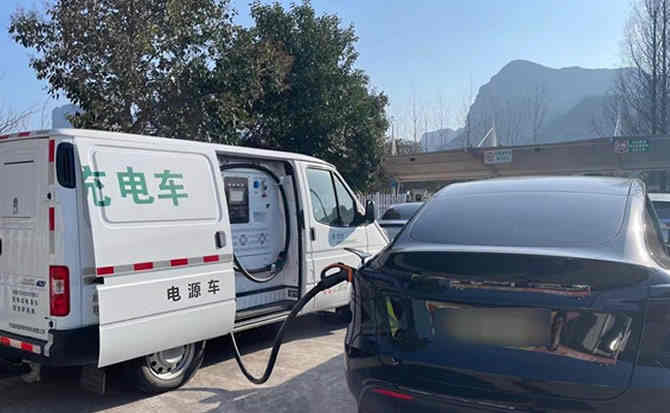 当雄汽车搭电